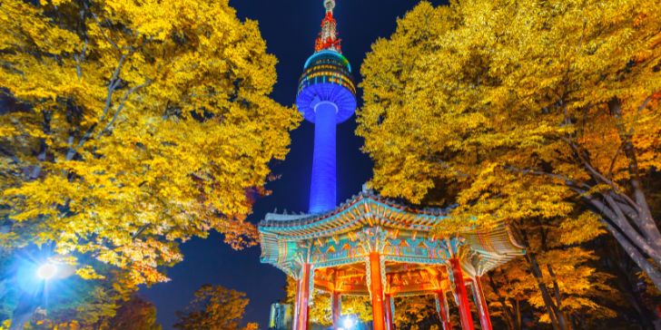 N seoul tower in autumn, Seoul city, South Korea - Pacotes para Coréia do Sul - Coréia do Sul