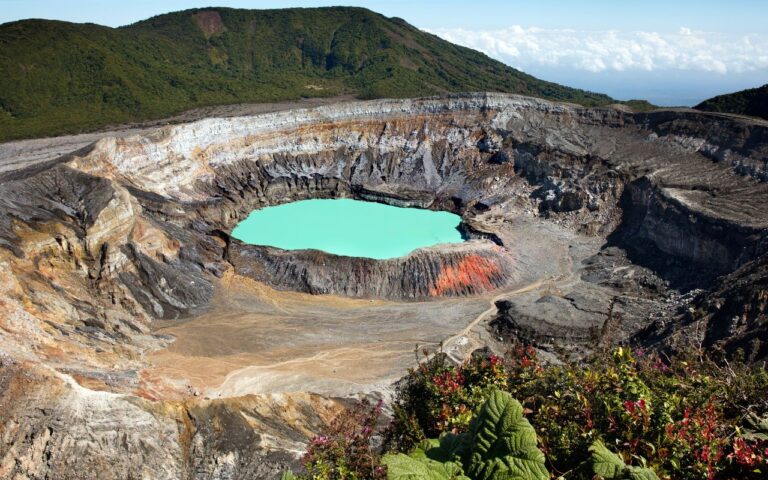 Poas Volcano Crater, Costa Rica - Pacotes para Costa Rica