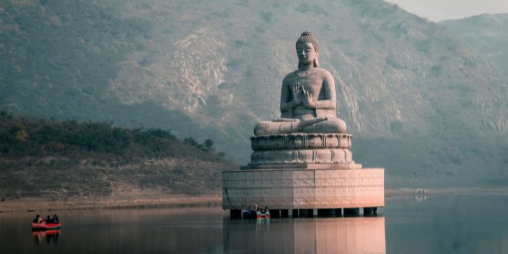 The Famous Ghora Katora in India - Pacotes para Índia