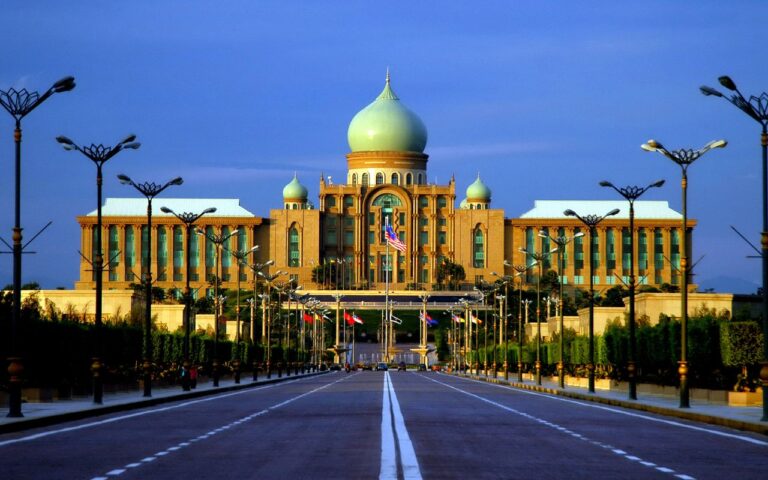 The Perdana Putra, Putra Jaya, Malaysia - Pacotes para Malásia