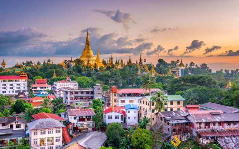 Yangon, Myanmar Skyline - Pacotes para Myanmar