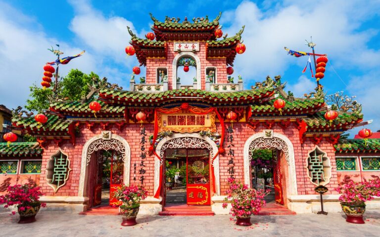 Templo da Senhora do mar Hoi An -Centro-Sul do vietnã