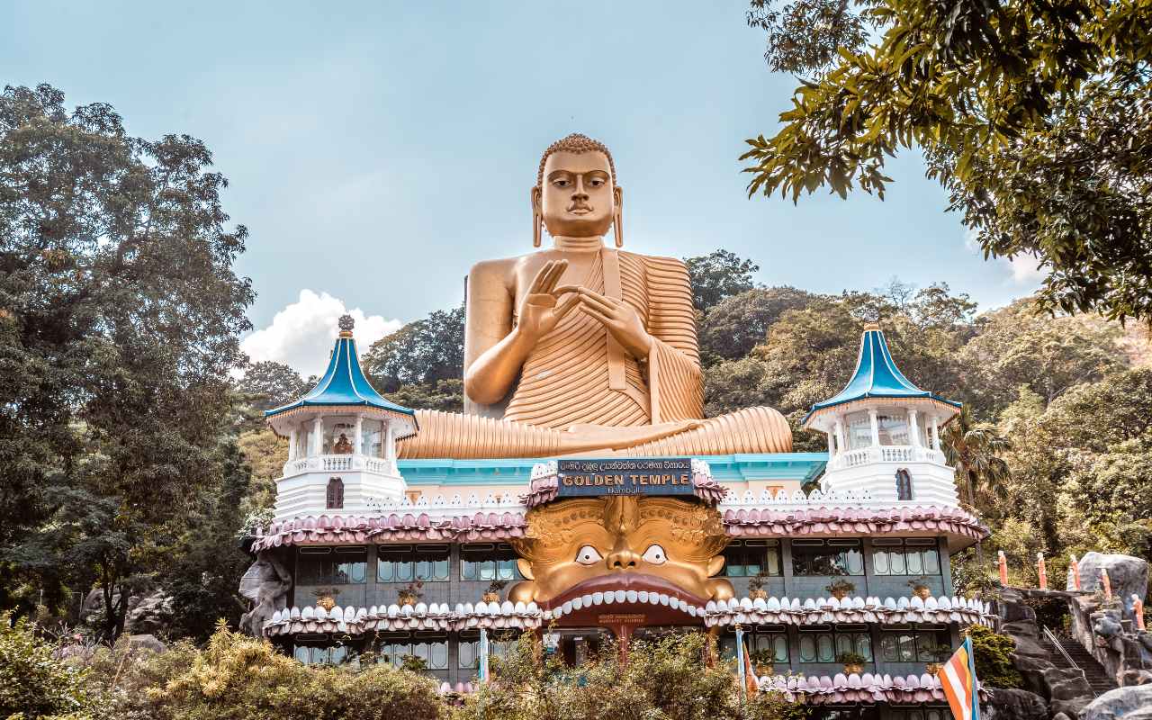 Glden Temple in Dambulla Sri Lanka - Pacotes para Sri Lanka